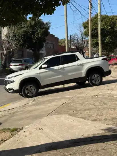 Fiat Toro 1.8 Freedom 4X2 At 2022 - foto 5
