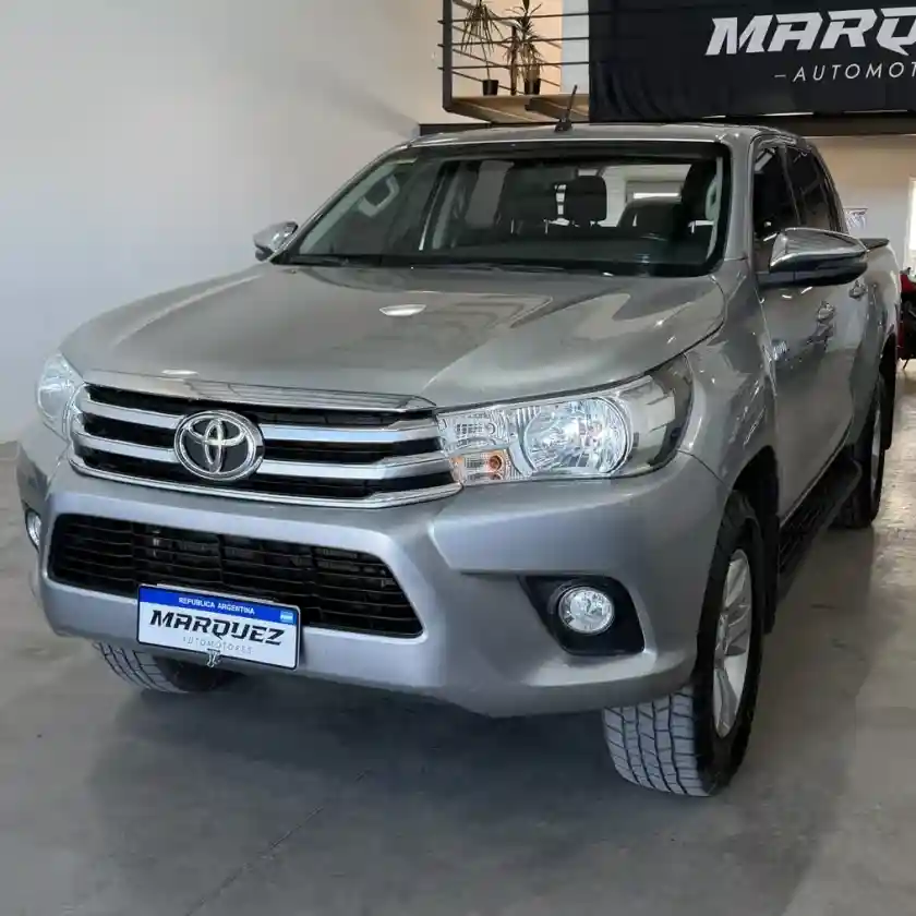 Toyota Hilux 2018 - foto 1