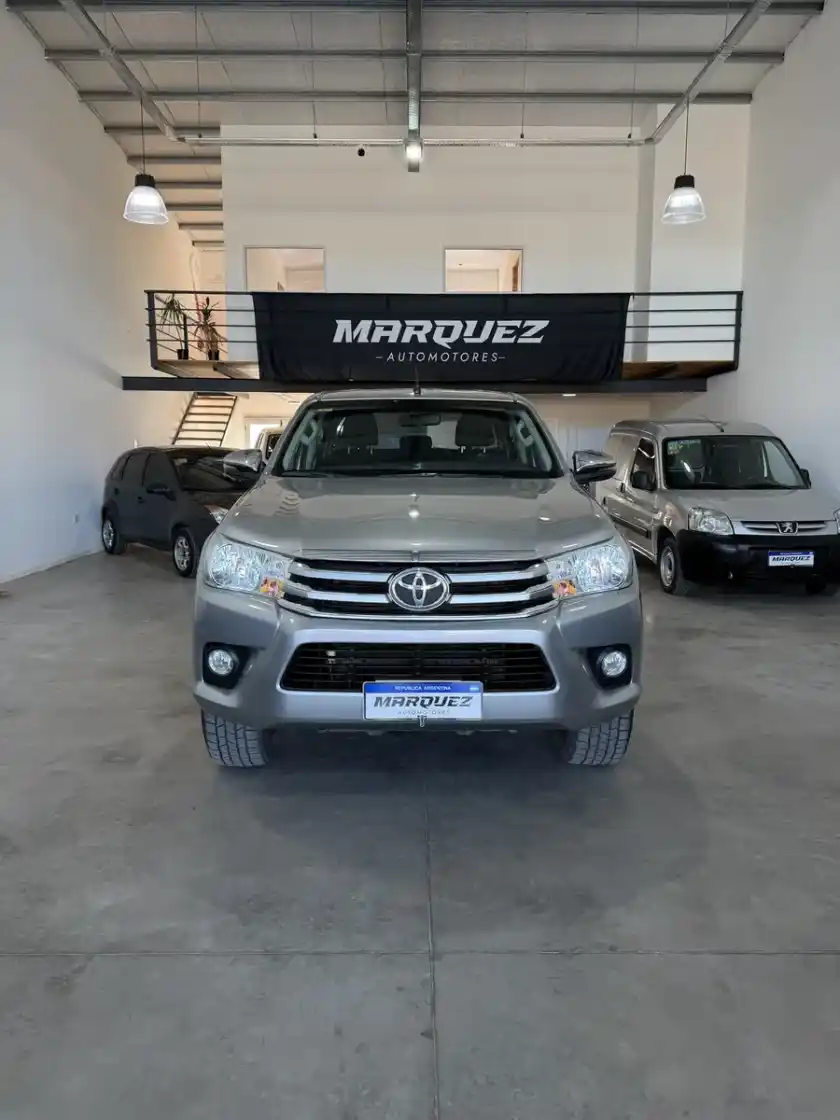 Toyota Hilux 2.8 Cd Srv 177Cv 4X2 2018 - foto 2