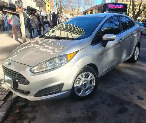 Ford Fiesta Kinetic 2014 - foto 1