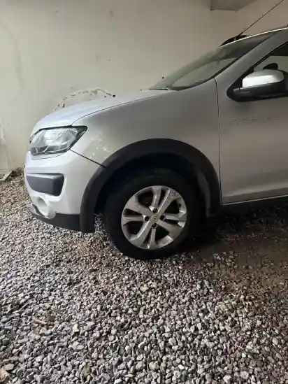 Renault Sandero Stepway 1.6 Dynamique 105Cv 2017 - foto 3