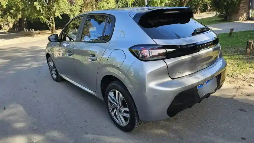 Peugeot 208 1.6L Feline Tiptronic 2023 - foto 5