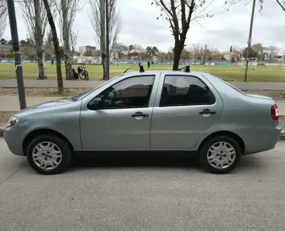 Fiat Siena Siena Fire 4P 1.4 Mpi 8V F2C 2009 - foto 1