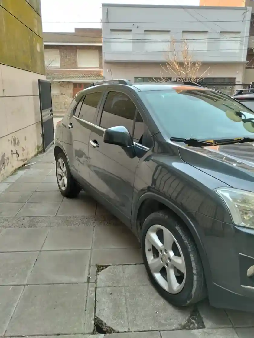 Chevrolet Tracker 1.8 Ltz+ Awd At 140Cv 2016 - foto 4