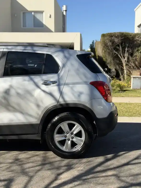 Chevrolet Tracker 1.8 Ltz Fwd Mt 140Cv 2015 - foto 5