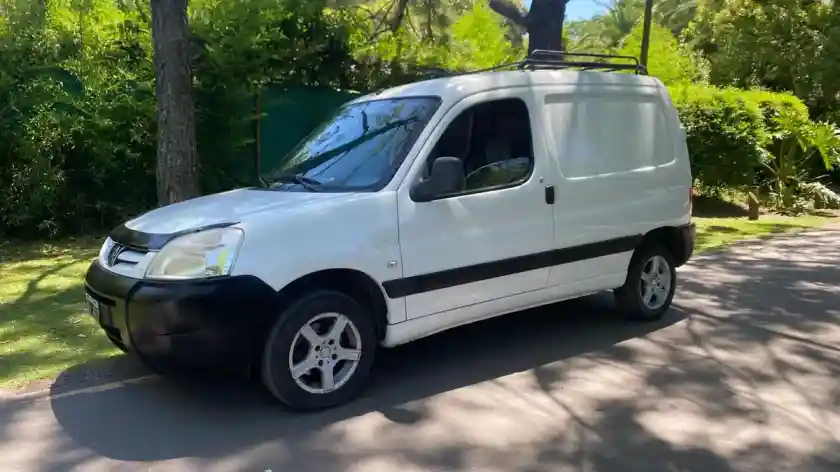 Peugeot Partner 1.4 Furgon Confort 2014 - foto 2