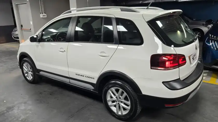 Volkswagen Suran Cross 1.6 Highline Msi 110Cv 2016 - foto 3