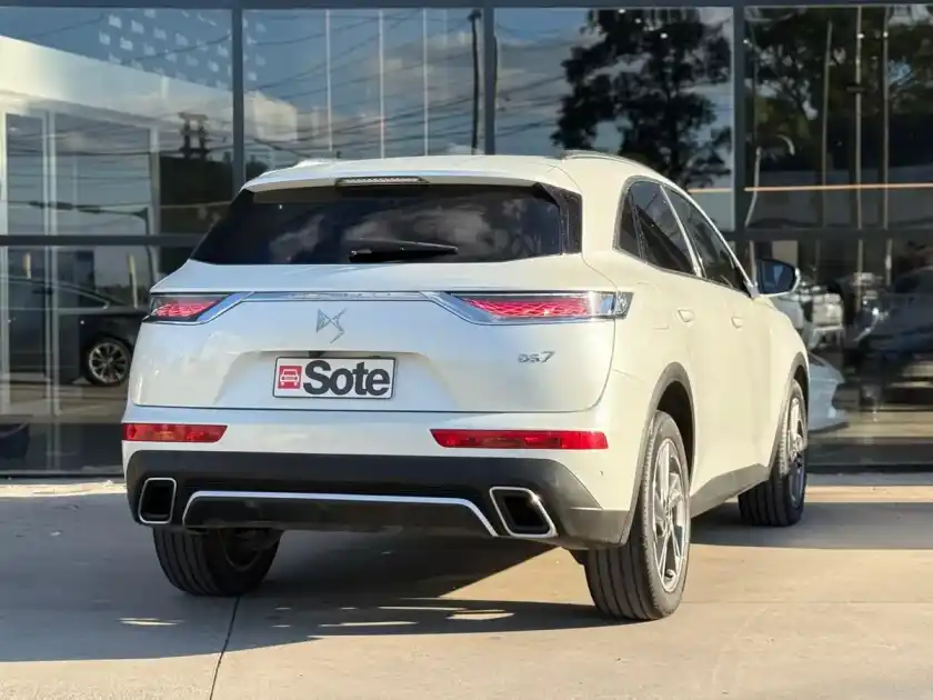 D.s. Ds7 Crossback Hdi 180 At Bastille 2022 - foto 2