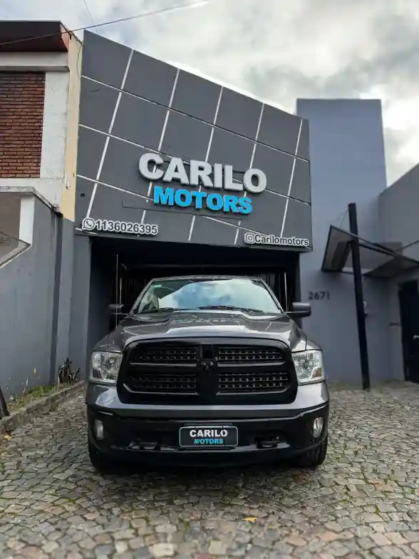 Dodge Ram Ram 1500 5.7 V8 Laramie 4X4 2015 - foto 2