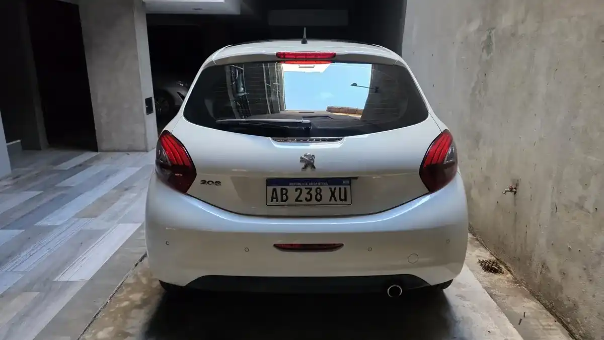 Peugeot 208 1.6 Feline 2017 - foto 4