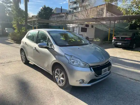 Peugeot 208 1.5 Allure Touchscreen 2014 - foto 2