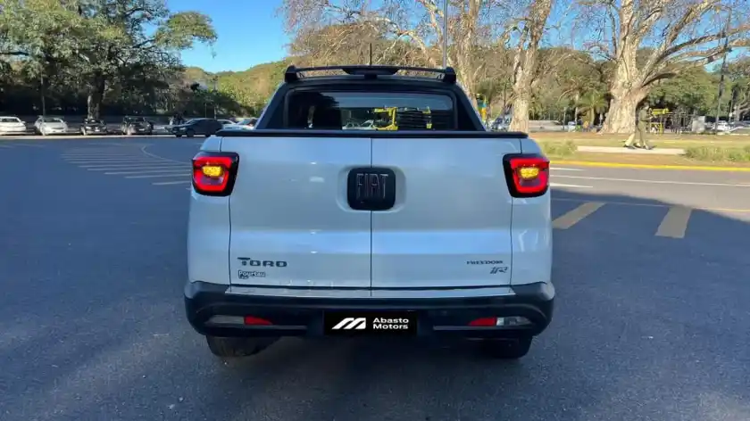 Fiat Toro 1.8 Freedom 4X2 At 2021 - foto 4