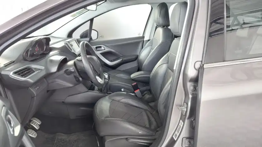 Peugeot 208 1.6 Feline Pack Cuir 2013 - foto 5