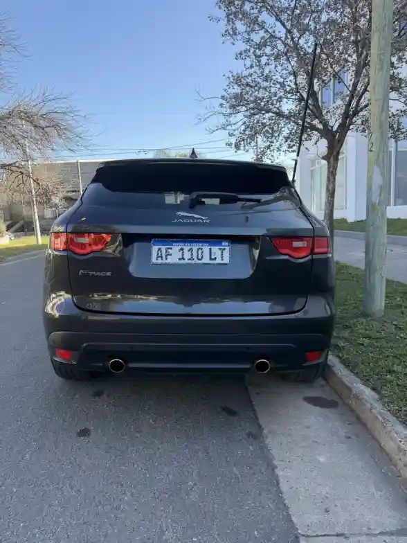Jaguar F-Pace R Sport 2022 - foto 2