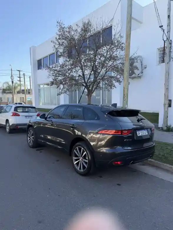 Jaguar F-Pace R Sport 2022 - foto 3