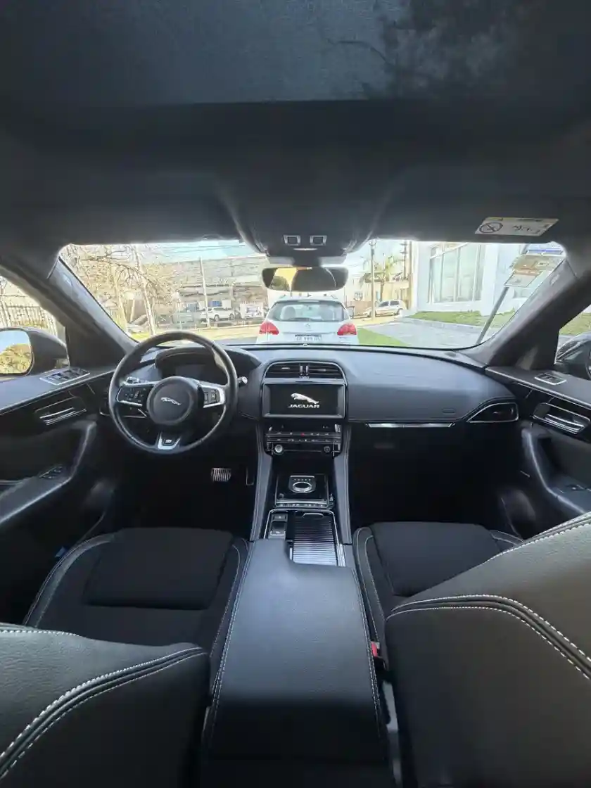 Jaguar F-Pace R Sport 2022 - foto 5