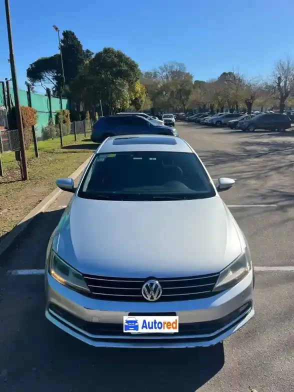 Volkswagen Vento 2.5 Advance Plus 170Cv 2015 - foto 2