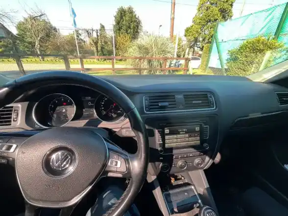 Volkswagen Vento 2.5 Advance Plus 170Cv 2015 - foto 5