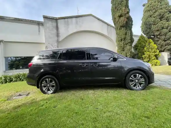 Kia Carnival 2.2 Crdi Ex Premium 2021 - foto 4