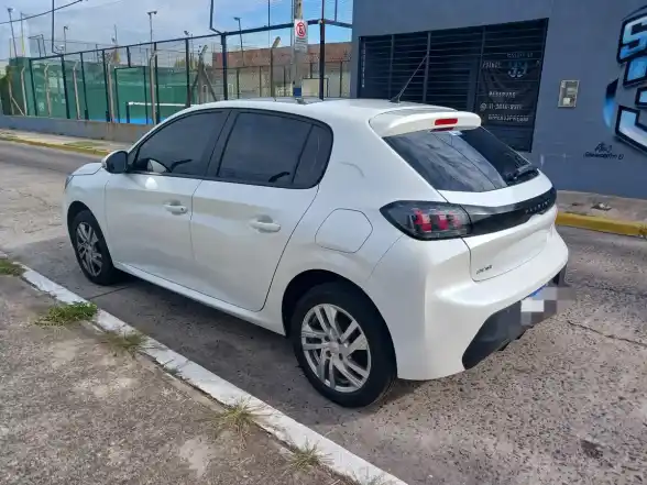 Peugeot 208 1.6 Active Pack 2023 - foto 2