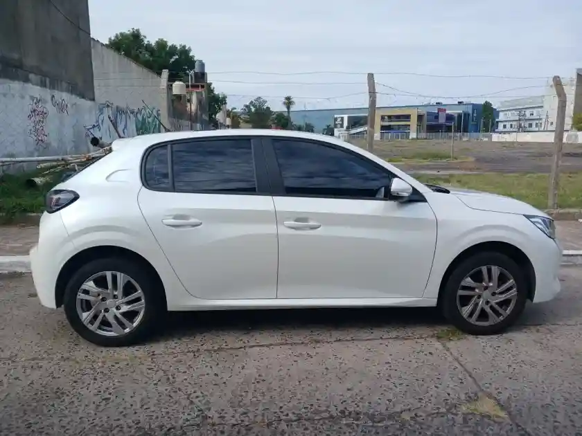 Peugeot 208 1.6 Active Pack 2023 - foto 5