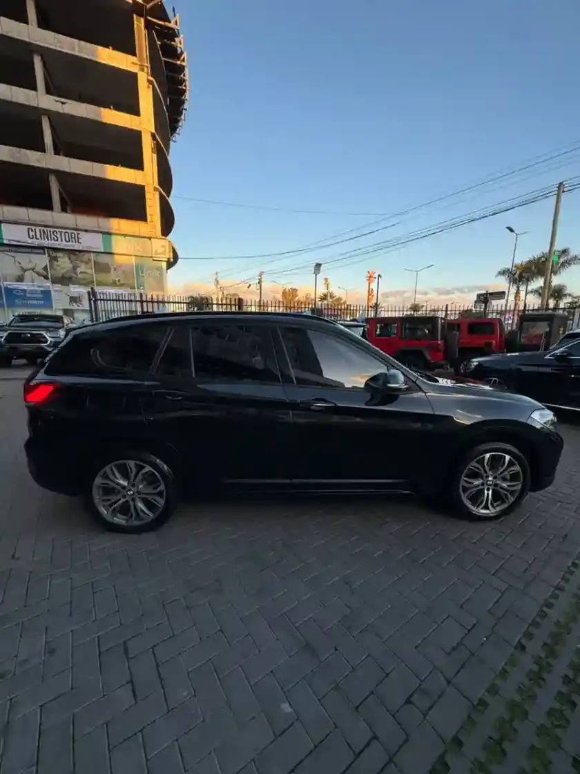 Bmw X1 2.0 Sdrive 20I Sportline 2021 - foto 4