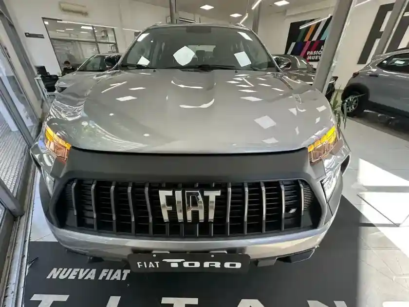 Fiat Toro 1.3 T270 Volcano 4X2 At 2025 - foto 2