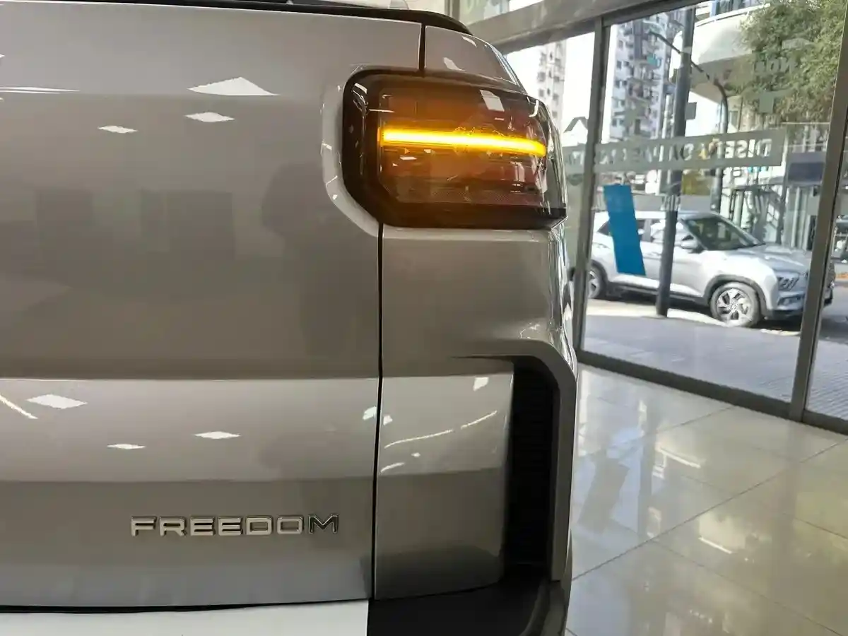 Fiat Toro 1.3 T270 Volcano 4X2 At 2025 - foto 5