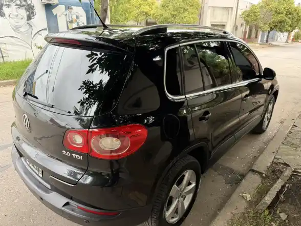Volkswagen Tiguan 2.0 I Exclusive Tiptronic 2010 - foto 4