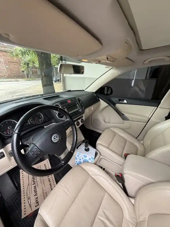 Volkswagen Tiguan 2.0 I Exclusive Tiptronic 2010 - foto 5