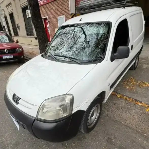 Peugeot Partner Furgon 1.6 Hdi (Diesel) 2013 - foto 1