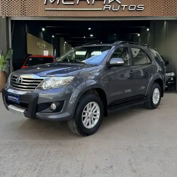 Toyota Sw4 2.7 Srv Cuero Vvti 4X2 4At 7 Asientos 2013 - foto 1