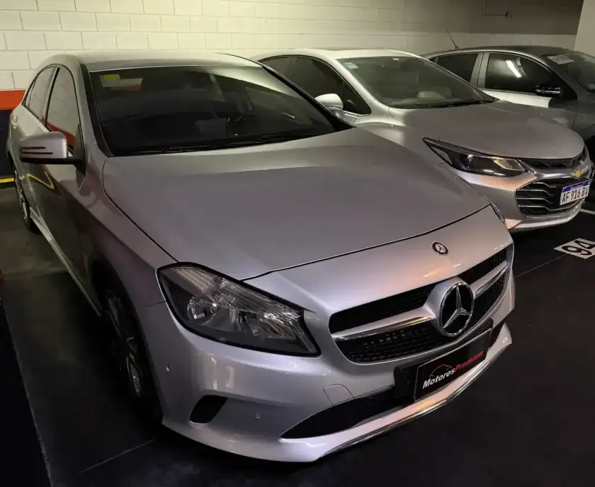 Mercedes-Benz Clase A 1.6 A200 Urban 156Cv 2017 - foto 3