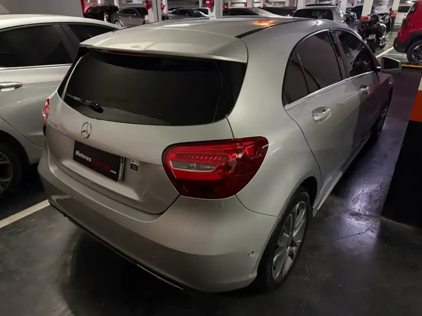 Mercedes-Benz Clase A 1.6 A200 Urban 156Cv 2017 - foto 4