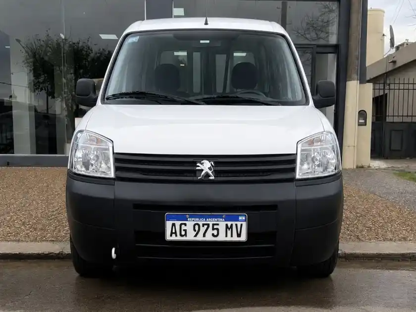 Peugeot Partner 1.6 Hdi Confort 2024 - foto 3