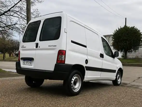 Peugeot Partner 1.6 Hdi Confort 2024 - foto 5