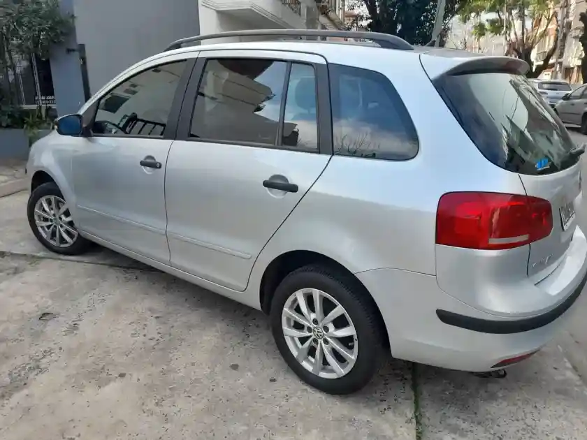 Volkswagen Suran 1.6 Highline 101Cv 2014 - foto 4