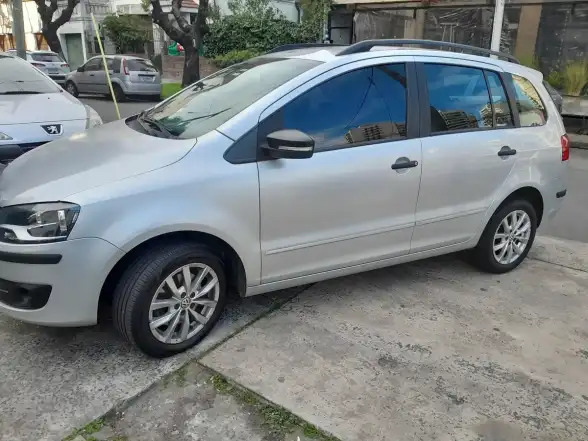 Volkswagen Suran 1.6 Highline 101Cv 2014 - foto 5