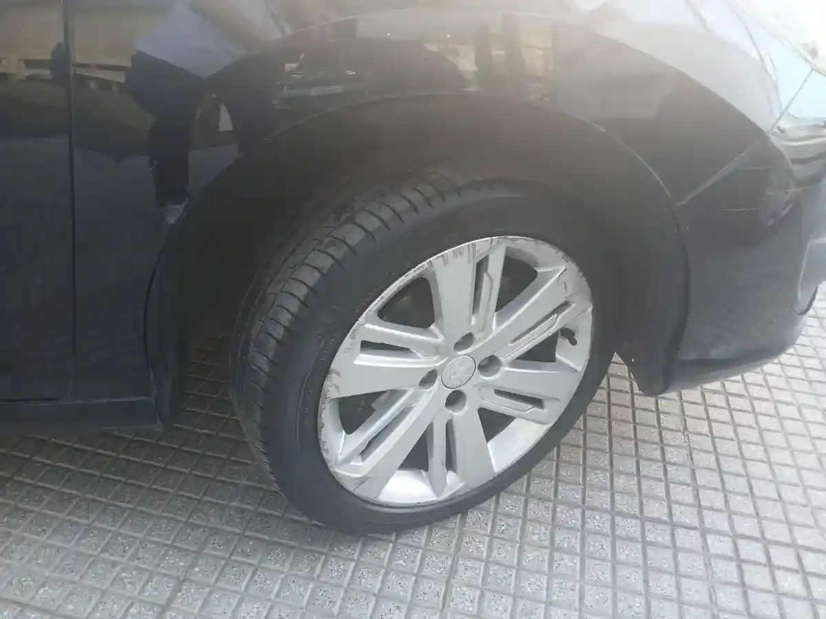 Peugeot 308 1.6 S Allure Plus 2020 - foto 5