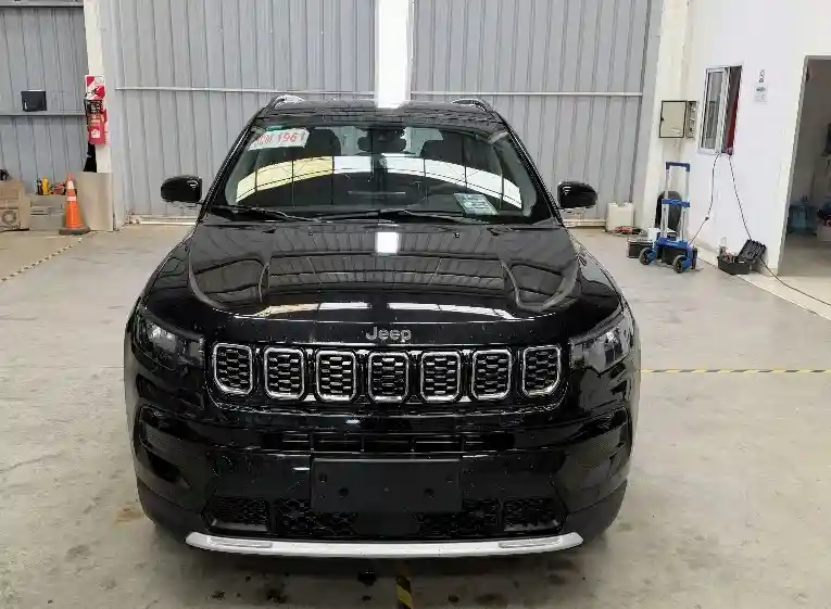 Jeep Compass 1.3 T270 Limited 4X2 At6 2025 - foto 2