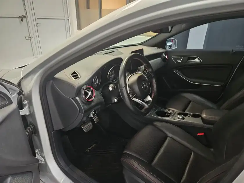 Mercedes-Benz Clase A 2.0 A250 Sport 218Cv 2018 - foto 3