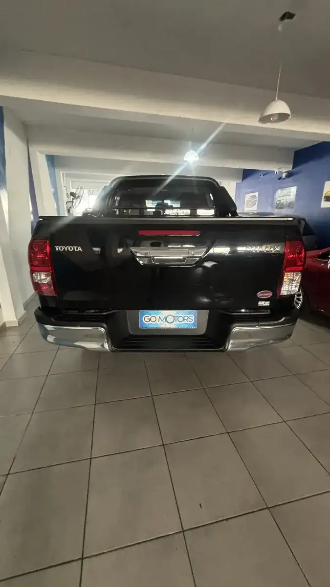 Toyota Hilux 2.4  Sr At 2023 - foto 4