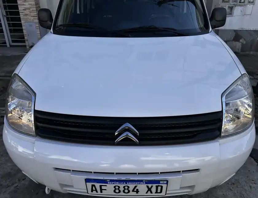 Citroën Berlingo Multispace 1.6 Xtr Hdi 92Cv 2023 - foto 1