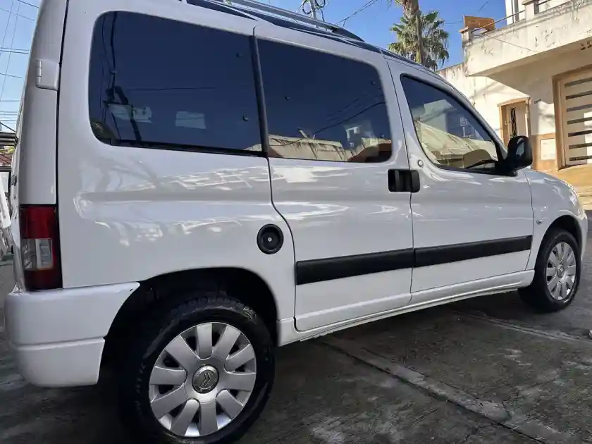 Citroën Berlingo Multispace 1.6 Xtr Hdi 92Cv 2023 - foto 5