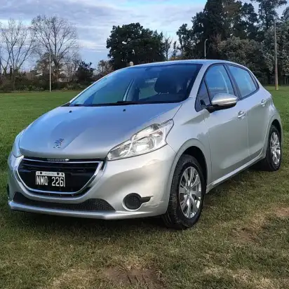 Peugeot 208 1.5 Active 2014 - foto 1