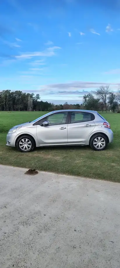 Peugeot 208 1.5 Active 2014 - foto 4