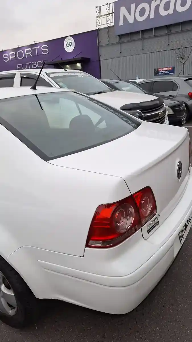 Volkswagen Bora 1.9 Trendline I 100Cv 2013 - foto 2