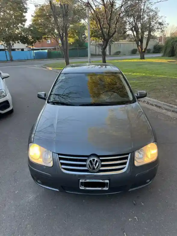Volkswagen Bora 2.0 Trendline 115Cv 2011 - foto 4