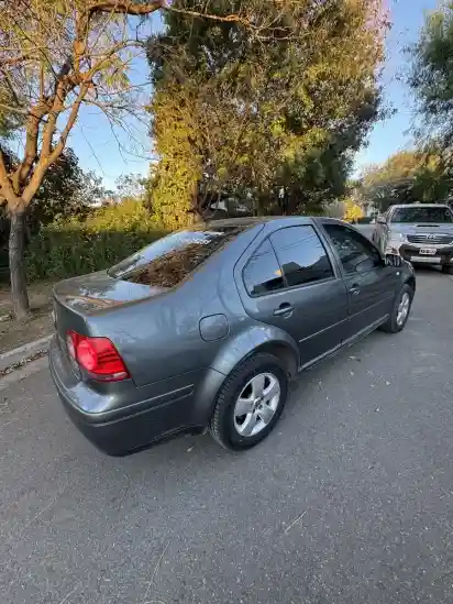 Volkswagen Bora 2.0 Trendline 115Cv 2011 - foto 5