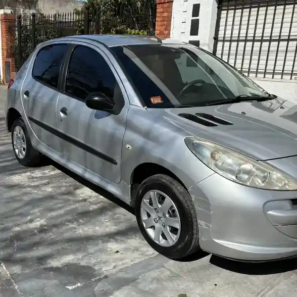 Peugeot 207 1.4 Xr 2012 - foto 1